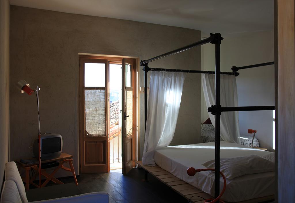B&B Acaso แซร์ราลุงกา ดัลบา ภายนอก รูปภาพ